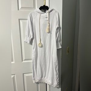 Yakira Bella white Terry dress size xs 41” brand NEW